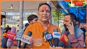 Pilibhit Viral Video: रील बनाकर प्राचीन मंदिर को बदनाम करने पर बवाल, युवती ने लाइक्स-व्यूज के लिए की हदें पार!
